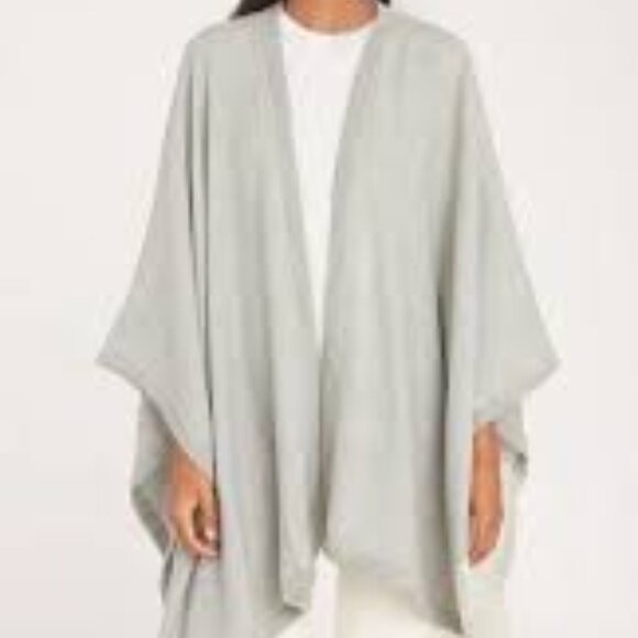 Cuyana Baby Alpaca Cape - Grey - One Size - Picture 1 of 7